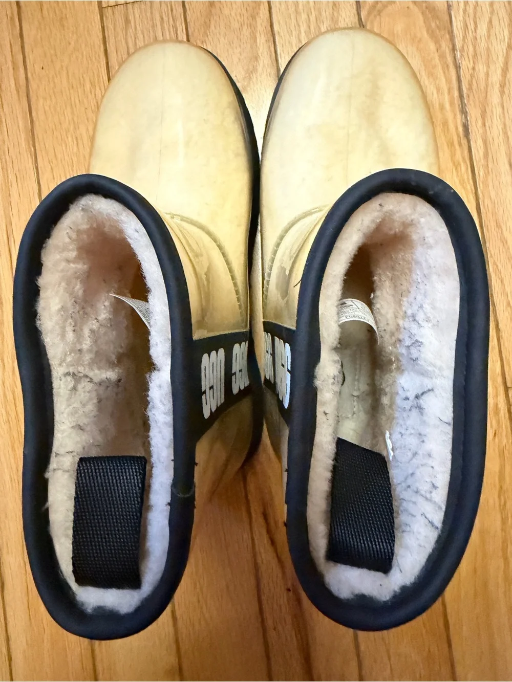 UGG Classic Clear Mini Waterproof Ankle Boots Beige Black Women's Size 7
